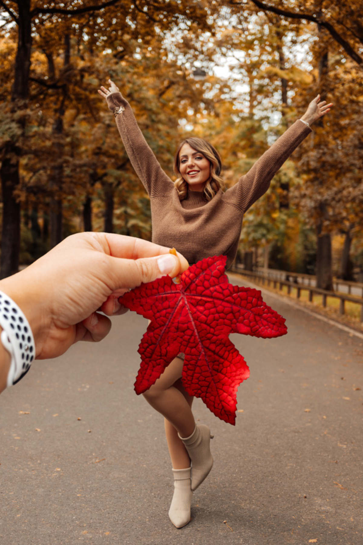 Creative photo using a leaf as a skirt